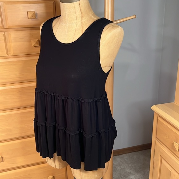 Mikey & Joey size Small black loose sleeveless top - Picture 1 of 8